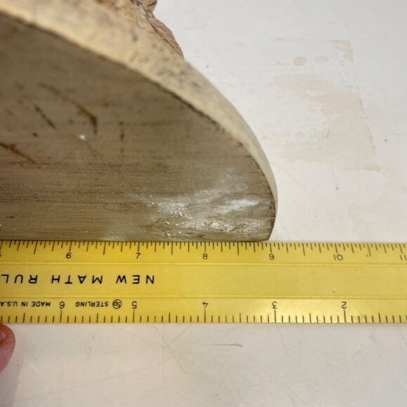 Vintage-Inspired Wall-Mounted Decorative Plaster Shelf With Sculpted Face Motif - Picture 9 of 10